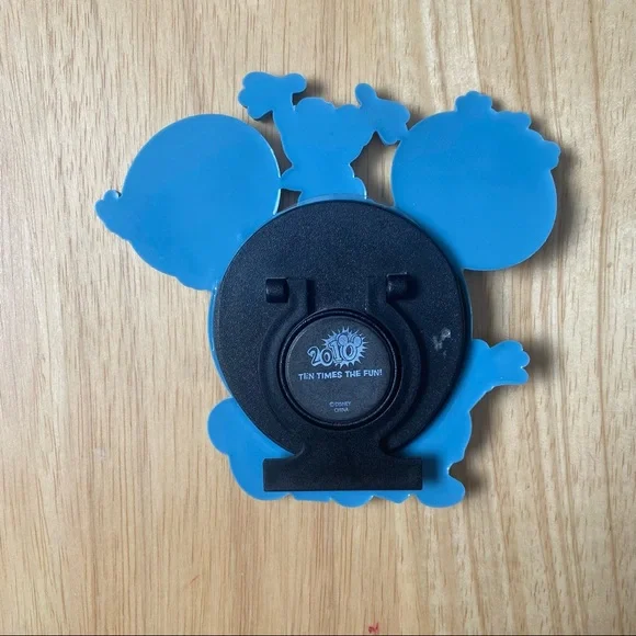 Disney 2010 Magnetic Picture Frame - Picture 2 of 5